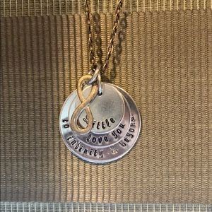 SORORITY LITTLE NECKLACE